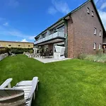In Mit Garten Und Terrasse By Interhome Daire *